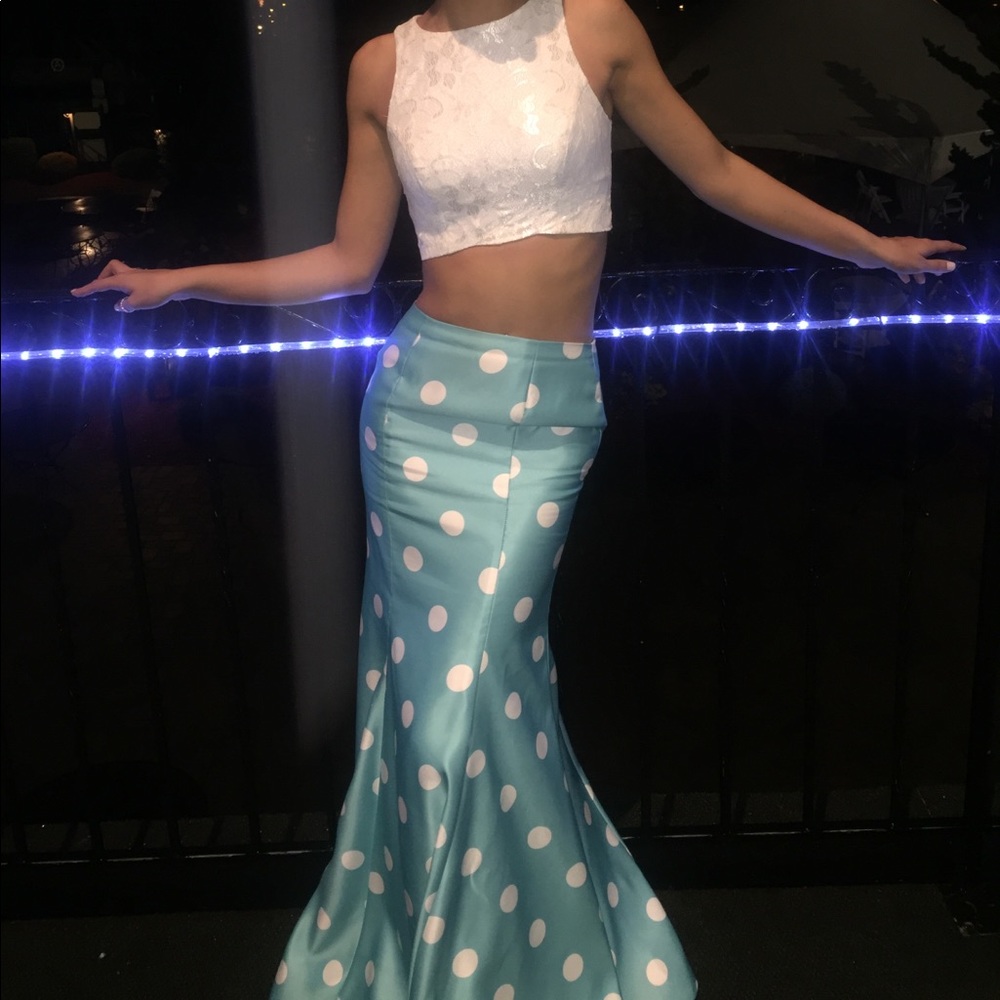 PROM DRESS